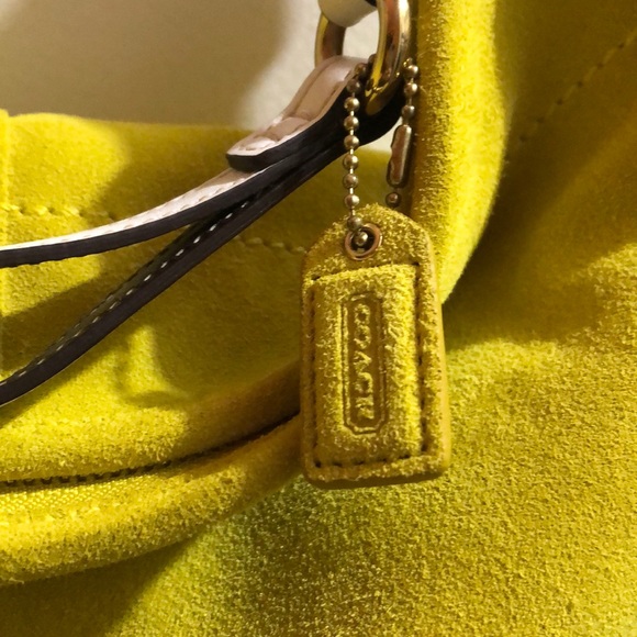 Like new unique coach soft leather purse. - Picture 2 of 8